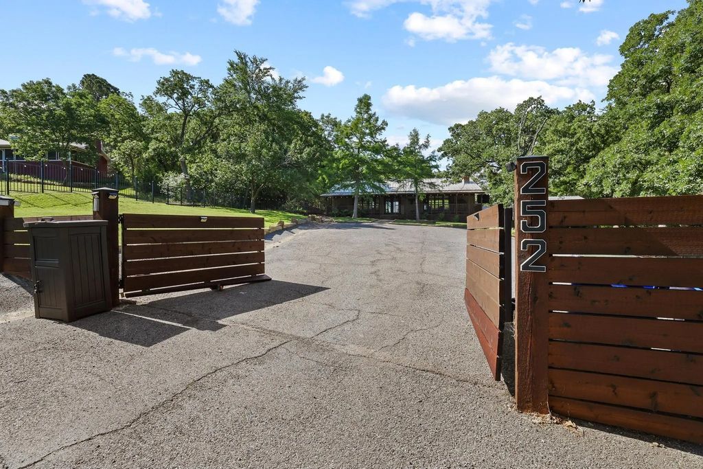 252 Hacienda Drive, Pottsboro