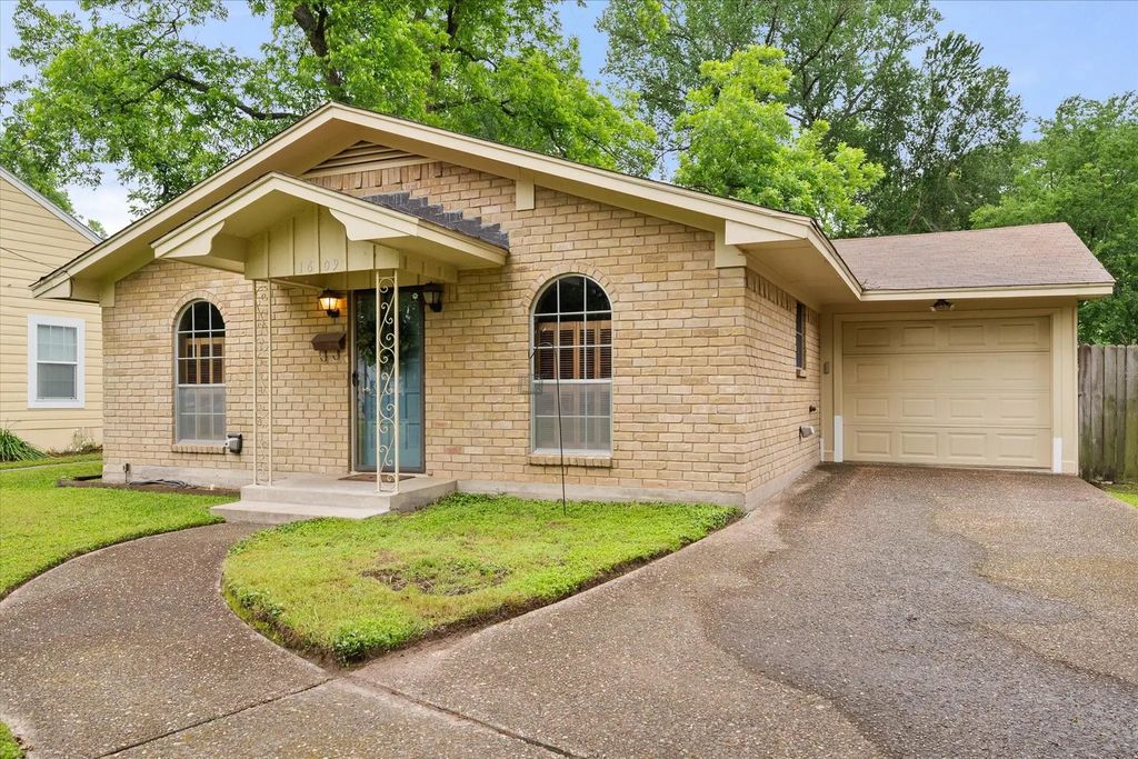 1609 Maplewood, Corsicana