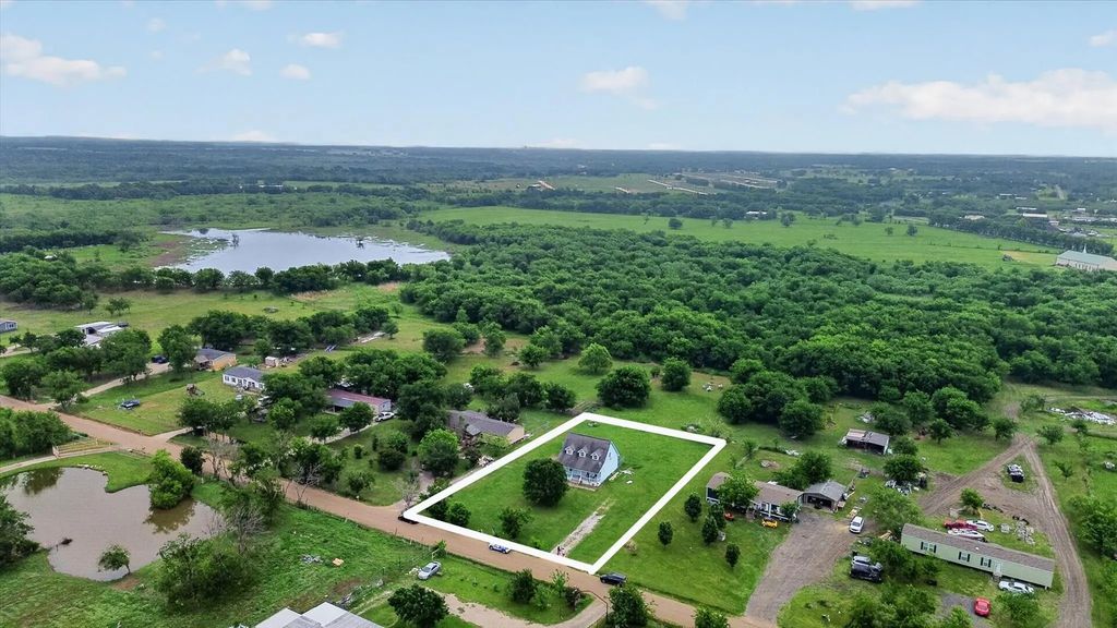 1284 County Road 101, Kaufman