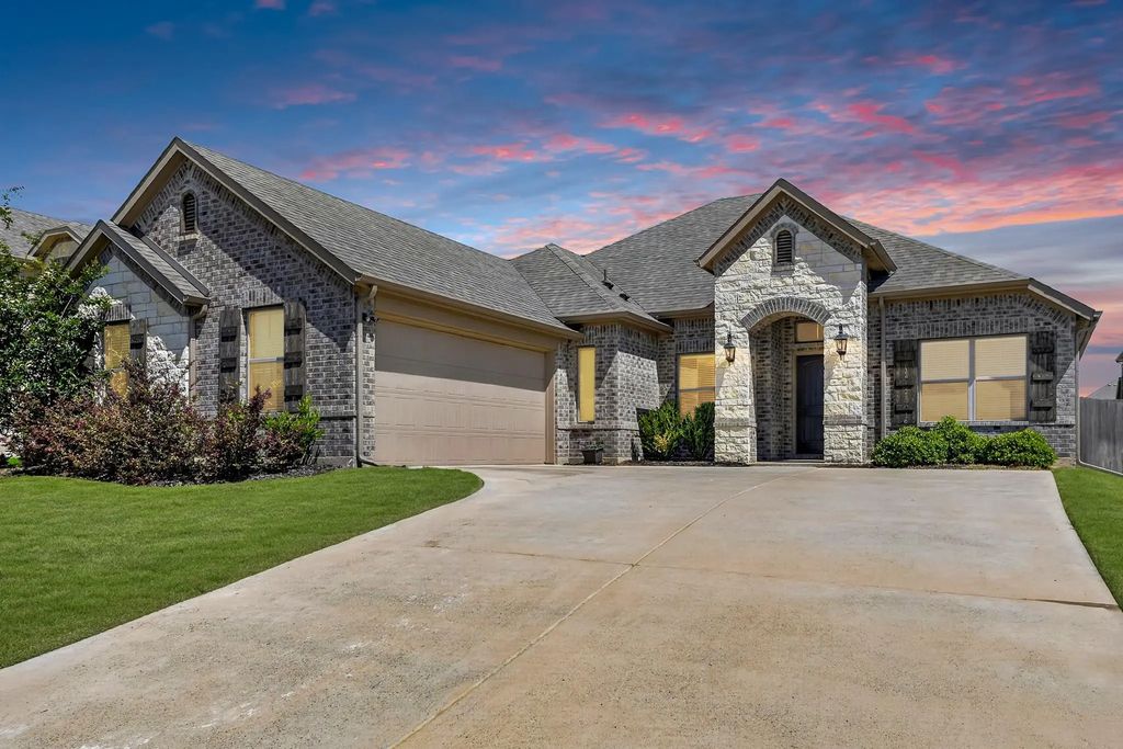 136 Gleeson Drive, Red Oak