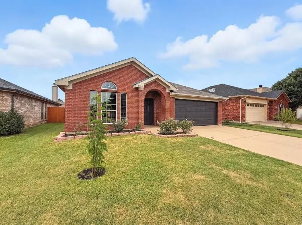 4720 Topaz Lane, Granbury