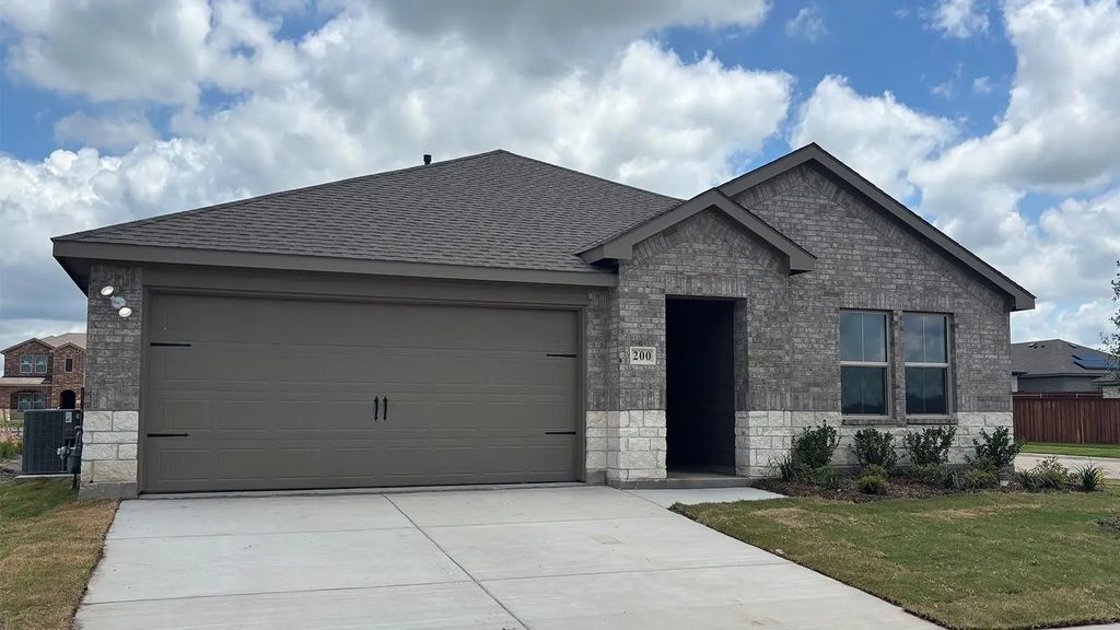 200 Bandit Trail, Terrell