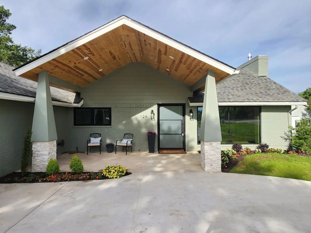 124 Sequoya Drive E, Lake Kiowa