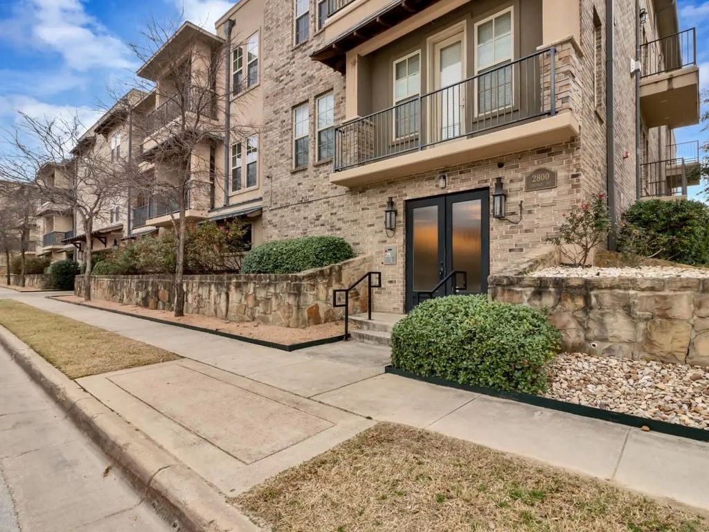 2800 Sandage Avenue 206, Fort Worth