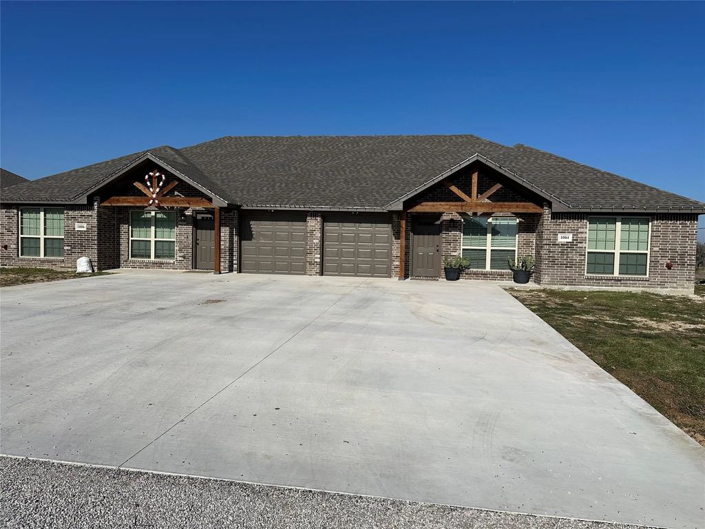 2211 Zion Hill Road 1001-1019 Odd Numbers, Weatherford