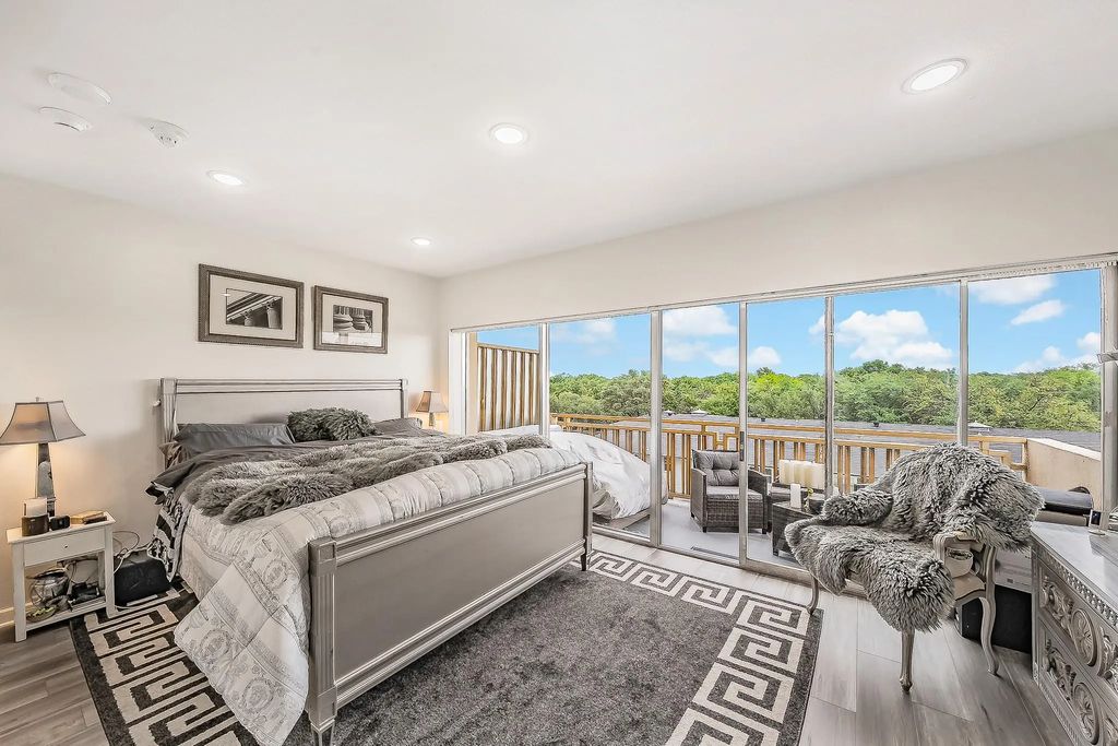 6211 W Northwest Highway G417, Dallas