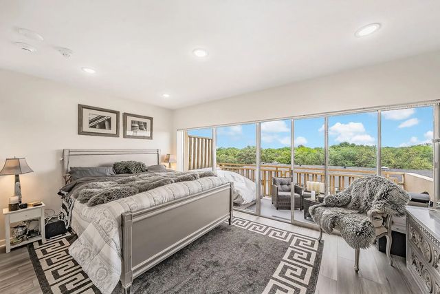 6211 W Northwest Highway G417, Dallas