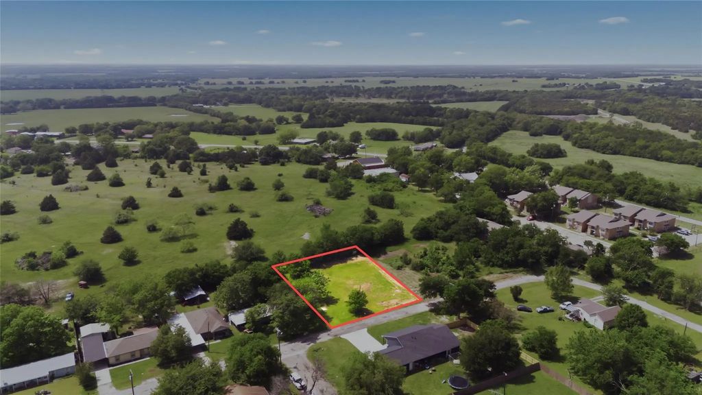 204 S Grand Avenue, Wolfe City