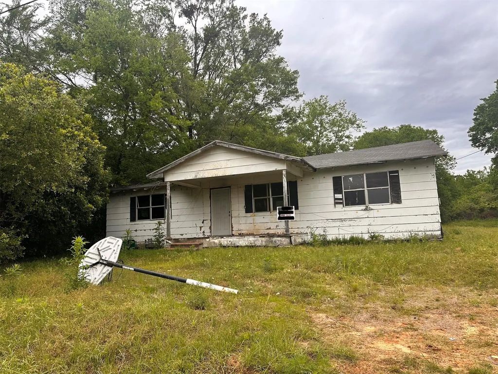 105 Caddo, Naples