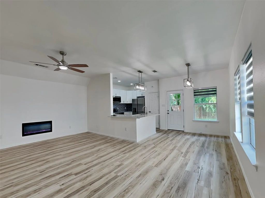 807 Fenet Street B, McKinney