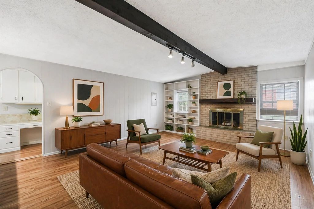 8033 Pinewood Drive, Benbrook