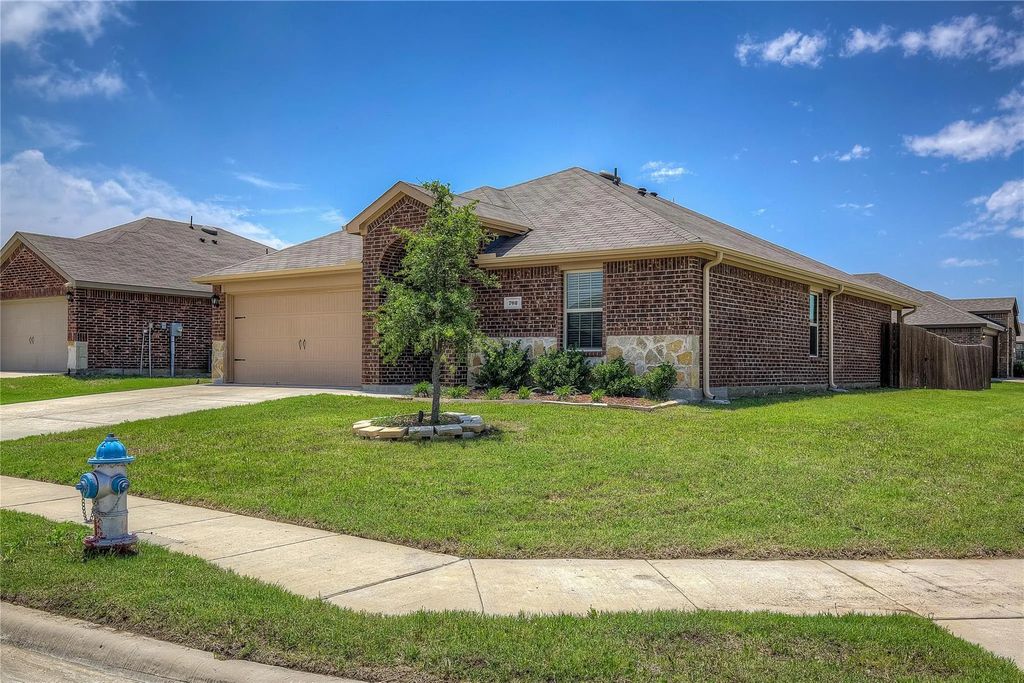 702 Saddle Oak Lane, Josephine