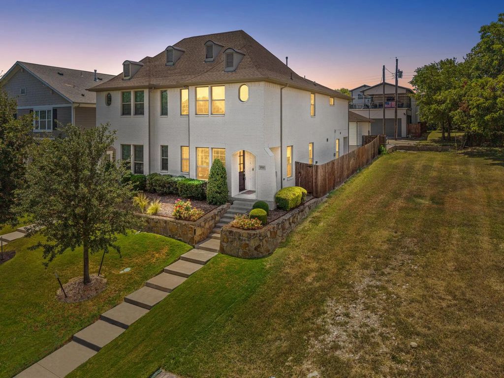 3711 Byers Avenue, Fort Worth