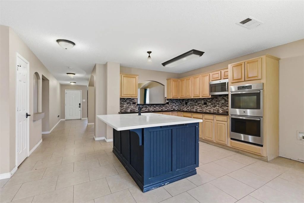 829 Elbe Drive, Arlington