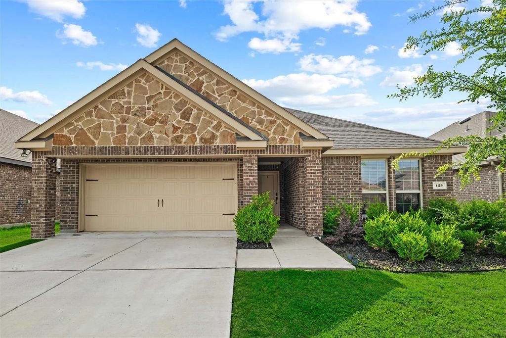 123 Arborside Drive, Waxahachie