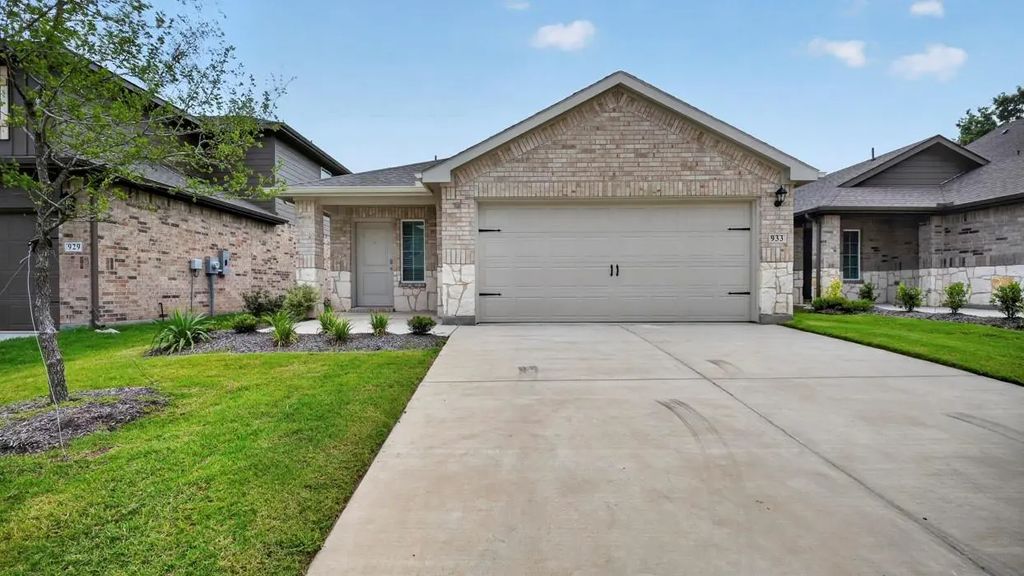 933 Jefferson Way, Sherman