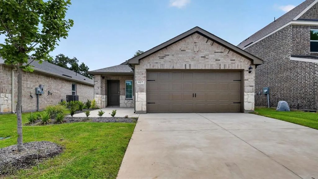 937 Jefferson Way, Sherman