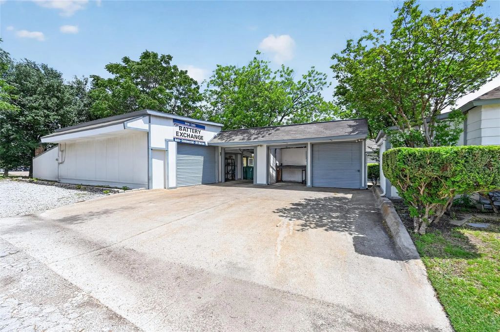 207 Hood Street, Cedar Hill