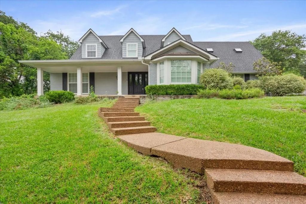 402 Shadow Mountain Drive, Woodway