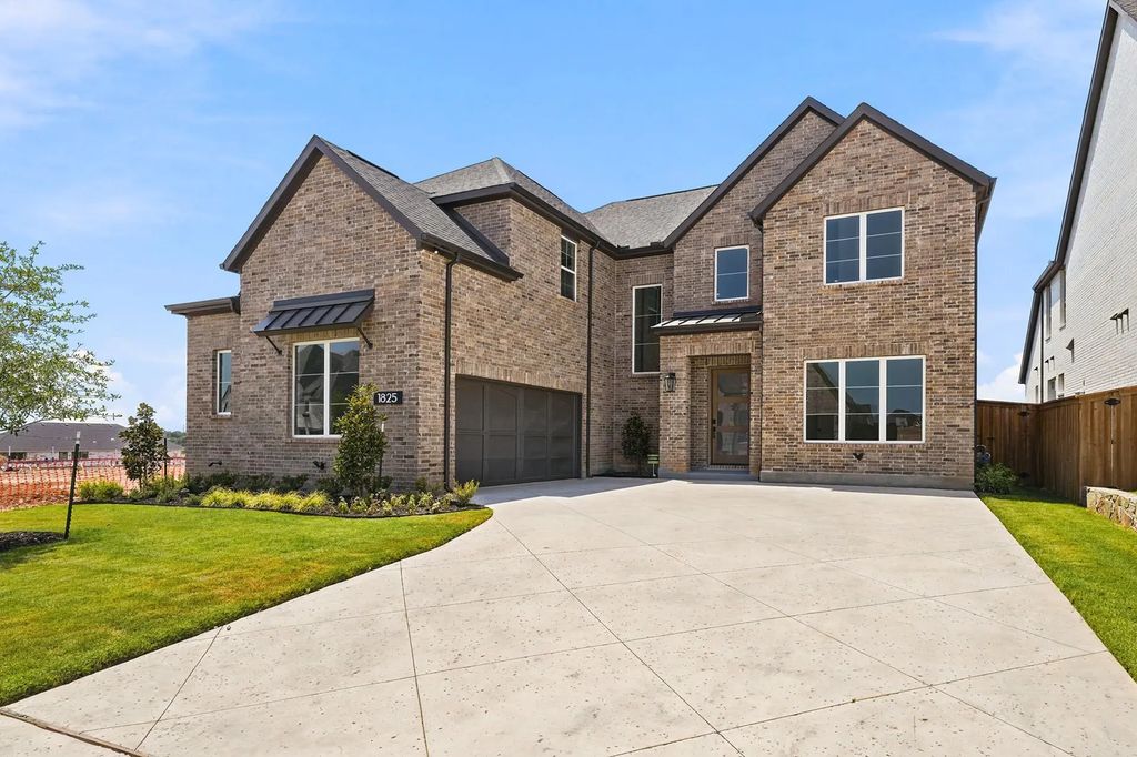 1825 Acoma Way, Argyle