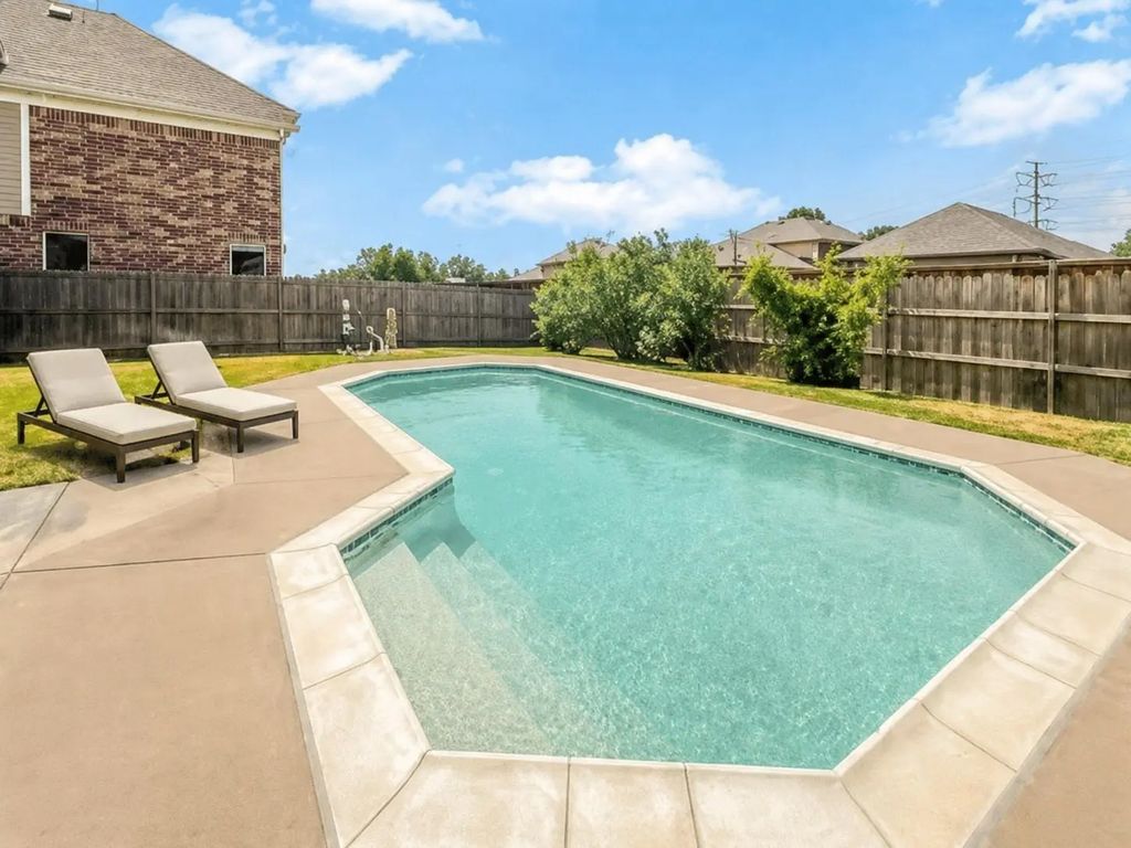 6951 Sea Harbor Drive, Grand Prairie