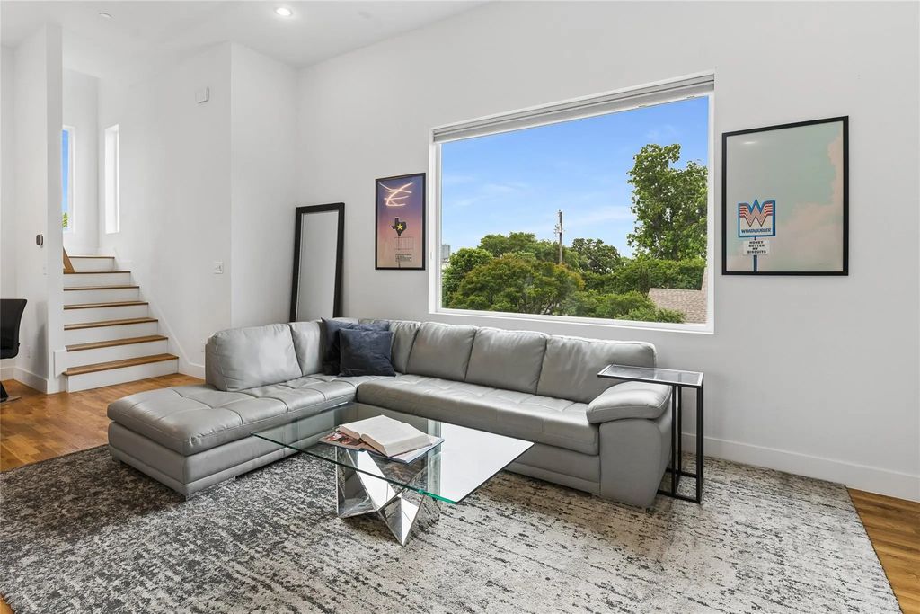 2611 Hondo Avenue 101, Dallas