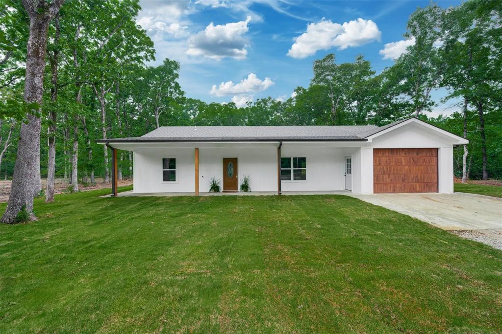 130 Private Road 35407, Sumner