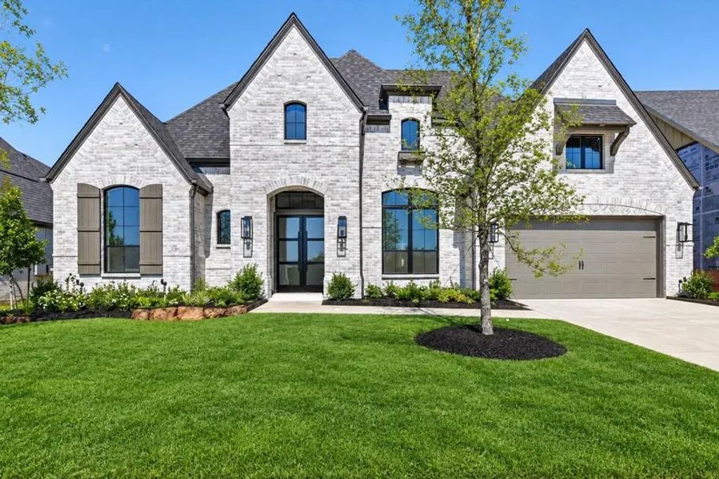 1617 Sandbrock Drive, Aubrey