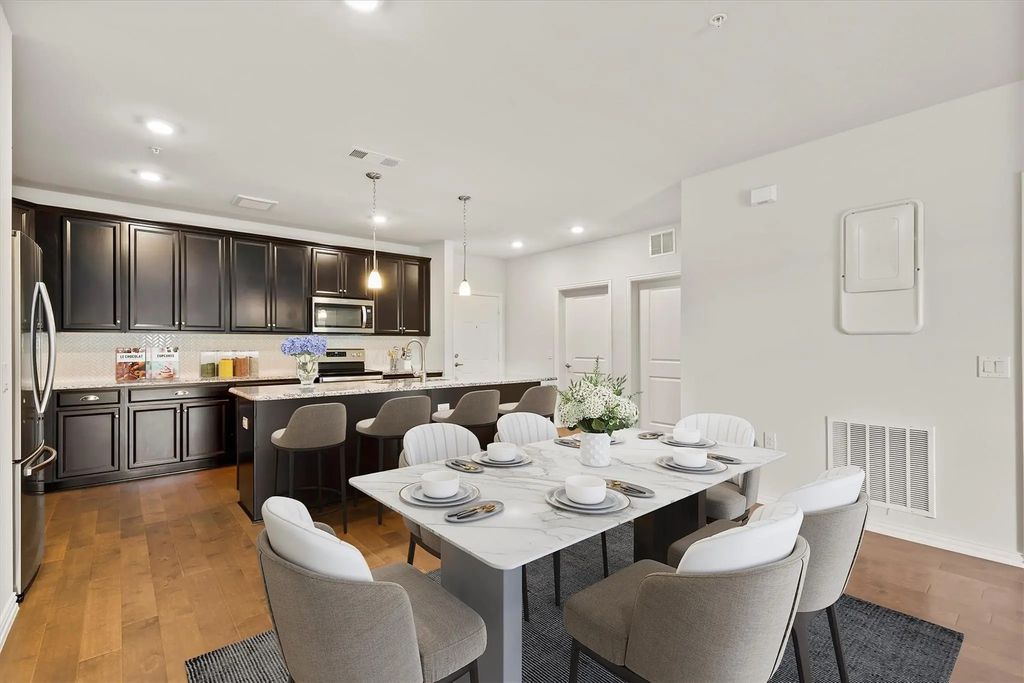 651 N Watters Road 7202, Allen