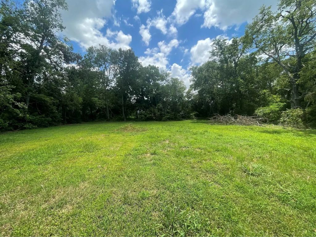 1127 W End Street, Terrell