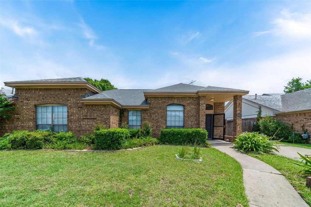 6310 Azalea Drive, Rowlett