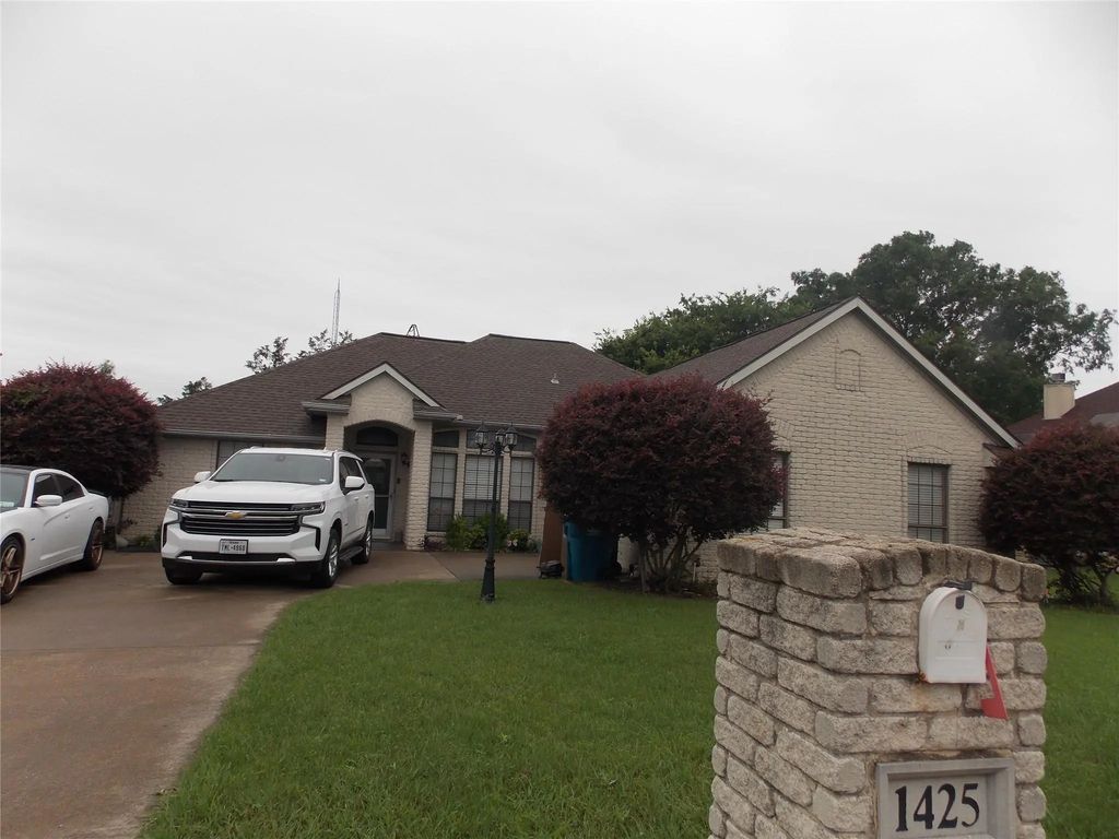 1425 Nottingham Drive, Kaufman