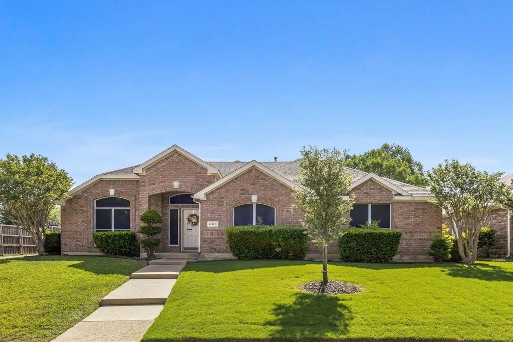 6318 Ahnee Drive, Rowlett
