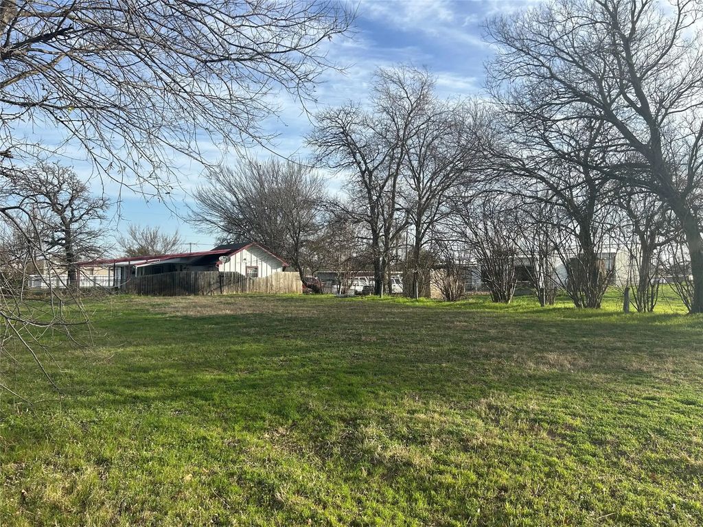 Tbd Ash S Ash, Springtown