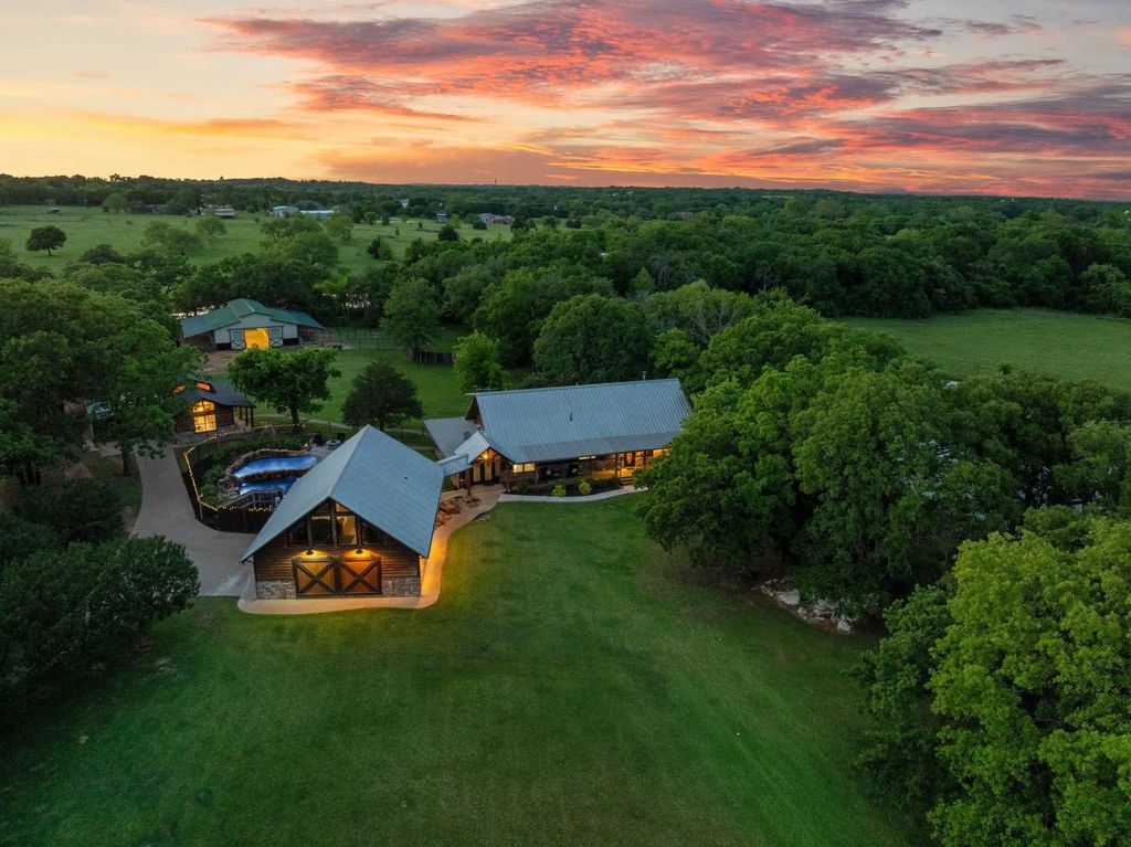 9345 County Road 519, Alvarado