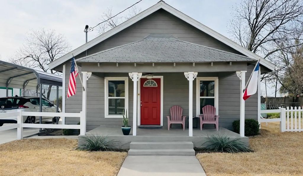 506 W Grand Avenue, Comanche
