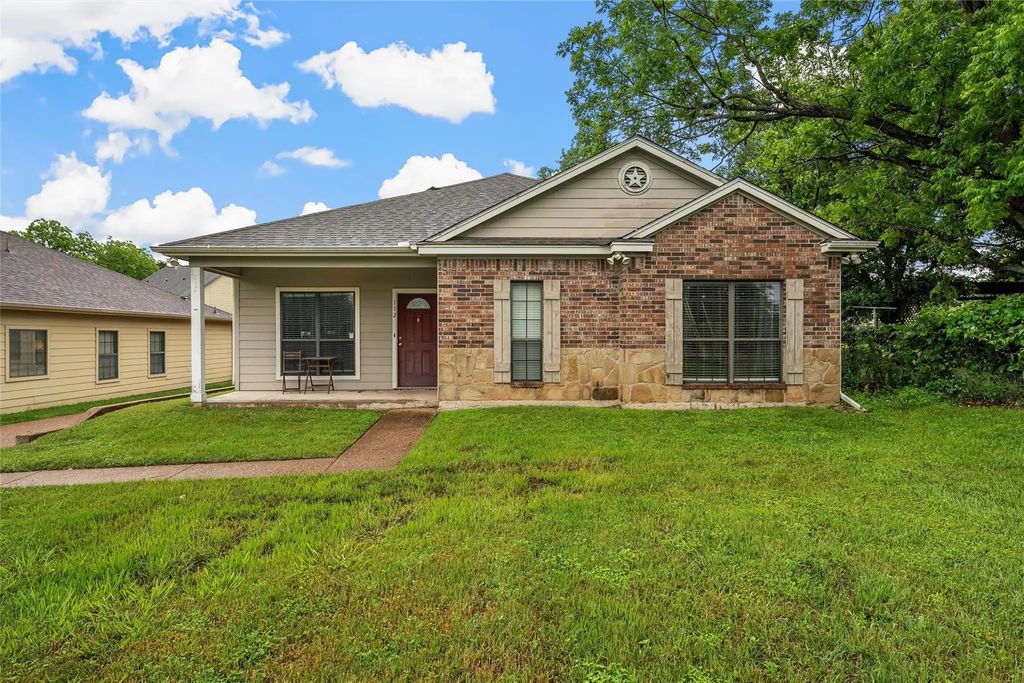112 Garden Drive, Waco