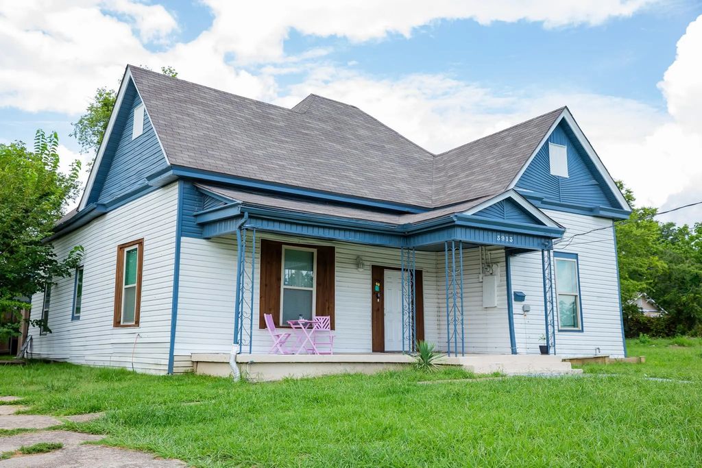 3913 Lee Street, Greenville
