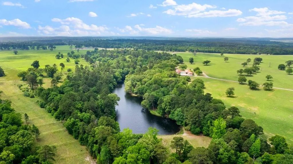 226 Fm 2869, Winnsboro