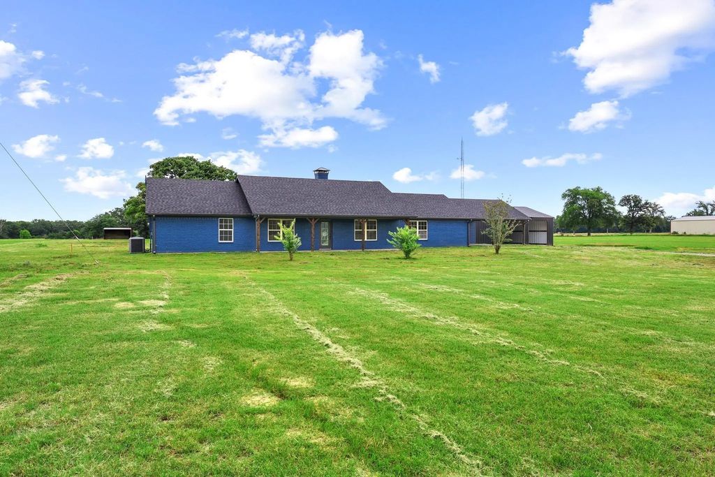 1250 County Road 2280, Telephone
