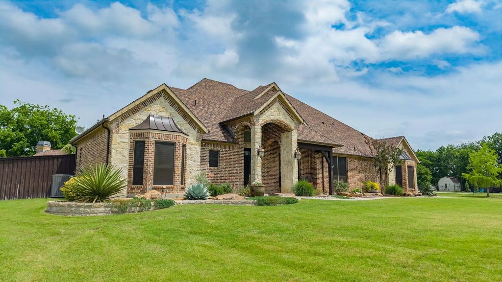 3031 Hillview Drive, Royse City