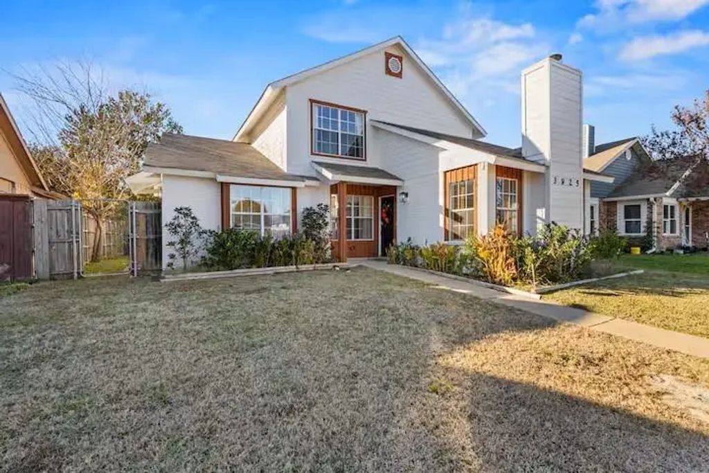 3925 Bond Street, Rowlett