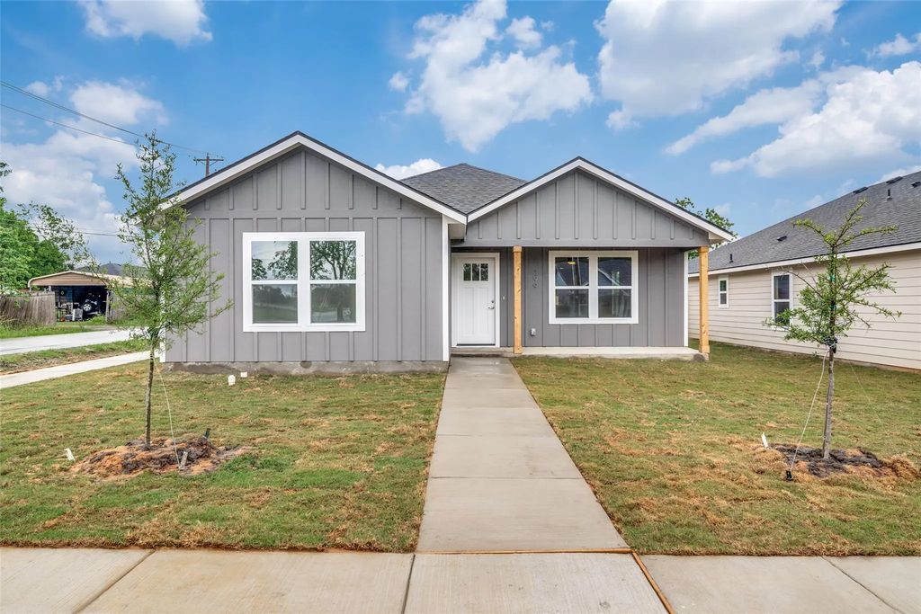 299 Stallings Street, Terrell