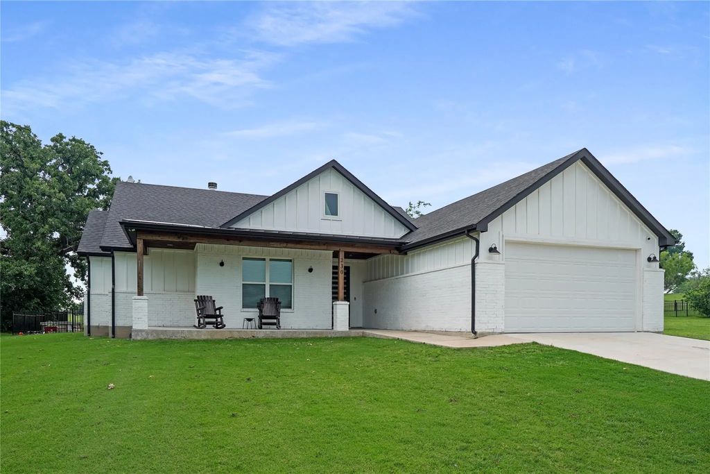 230 Driftwood Court, Runaway Bay