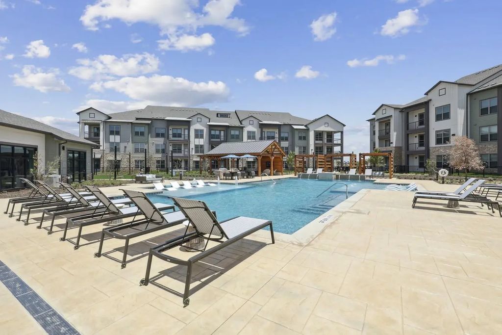 9301 Brewer Boulevard 4103, Fort Worth