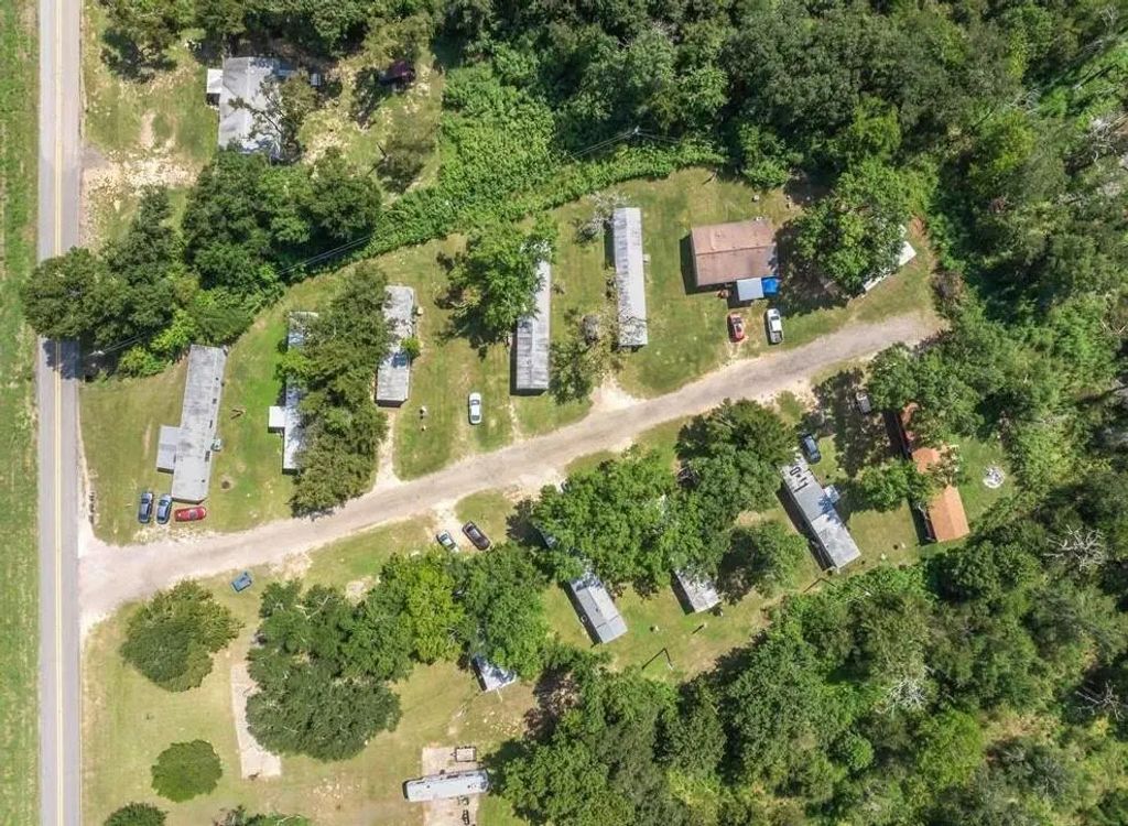 11711 W Fm 321, Tennessee Colony