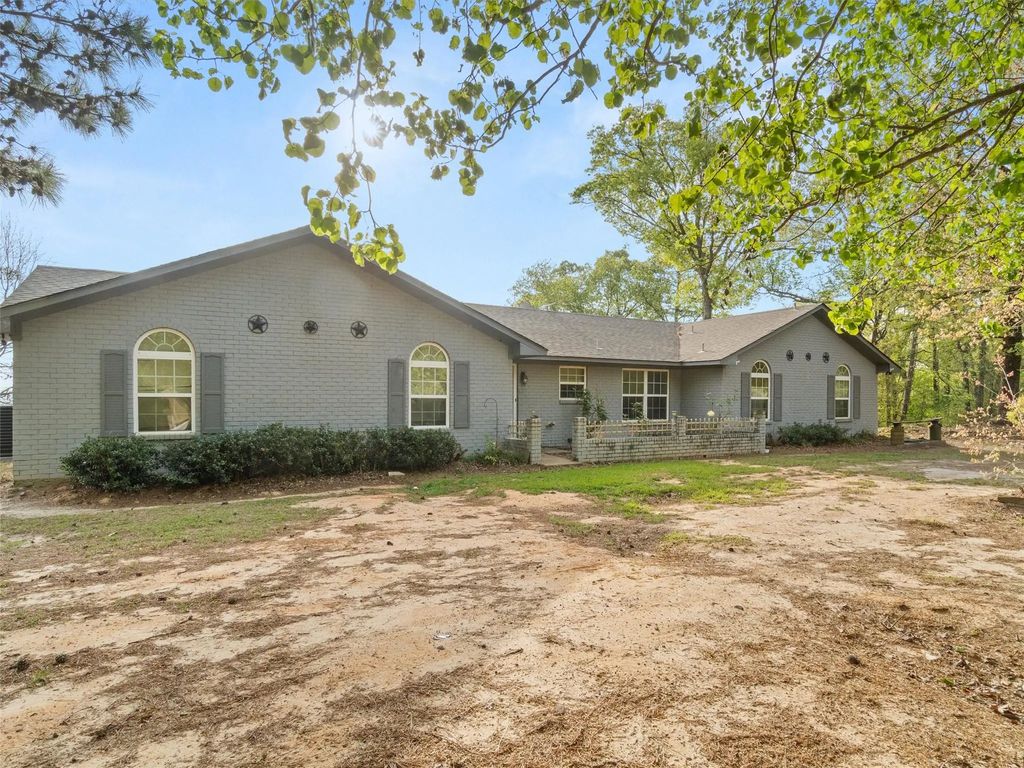 571 County Road, Daingerfield