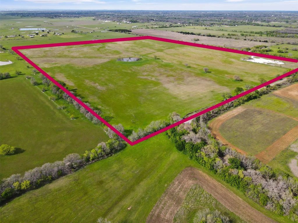 5560 County Road 1202, Cleburne