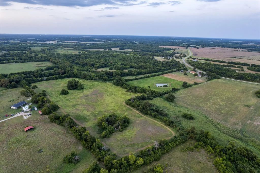 Tbd Lot 3 County Road 4725, Leonard
