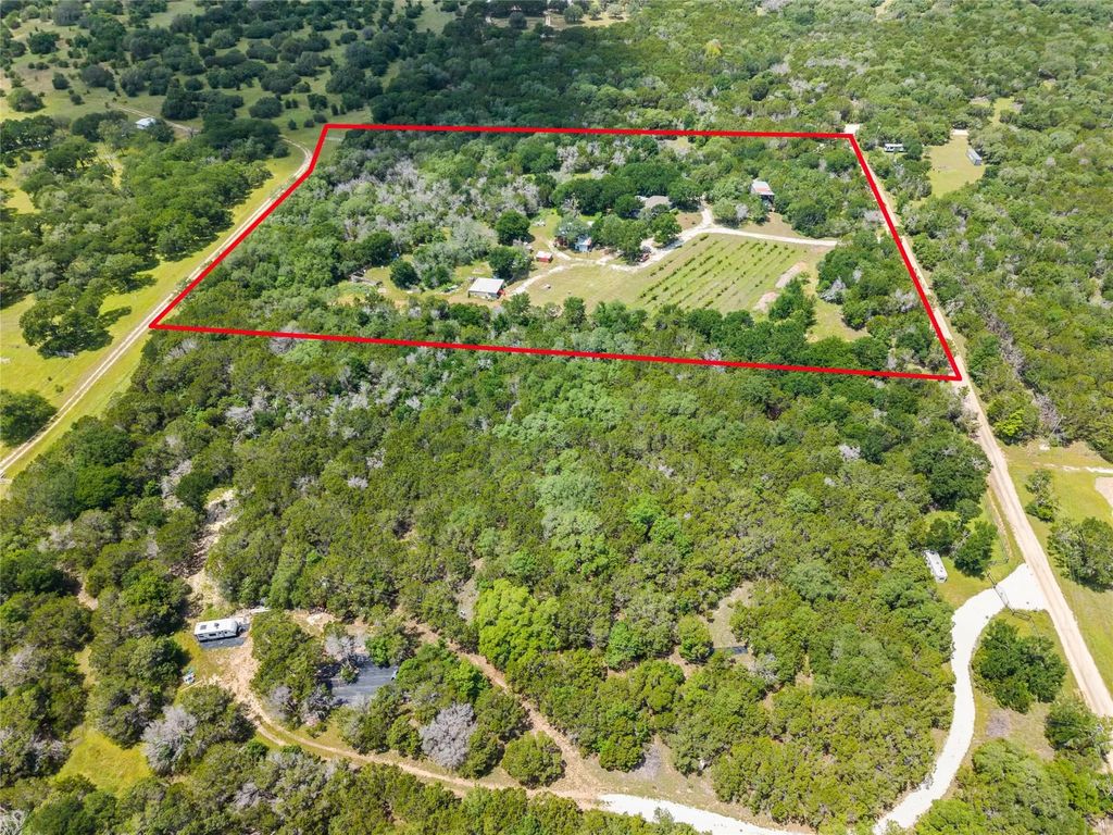 106 Private Road 1381, Morgan